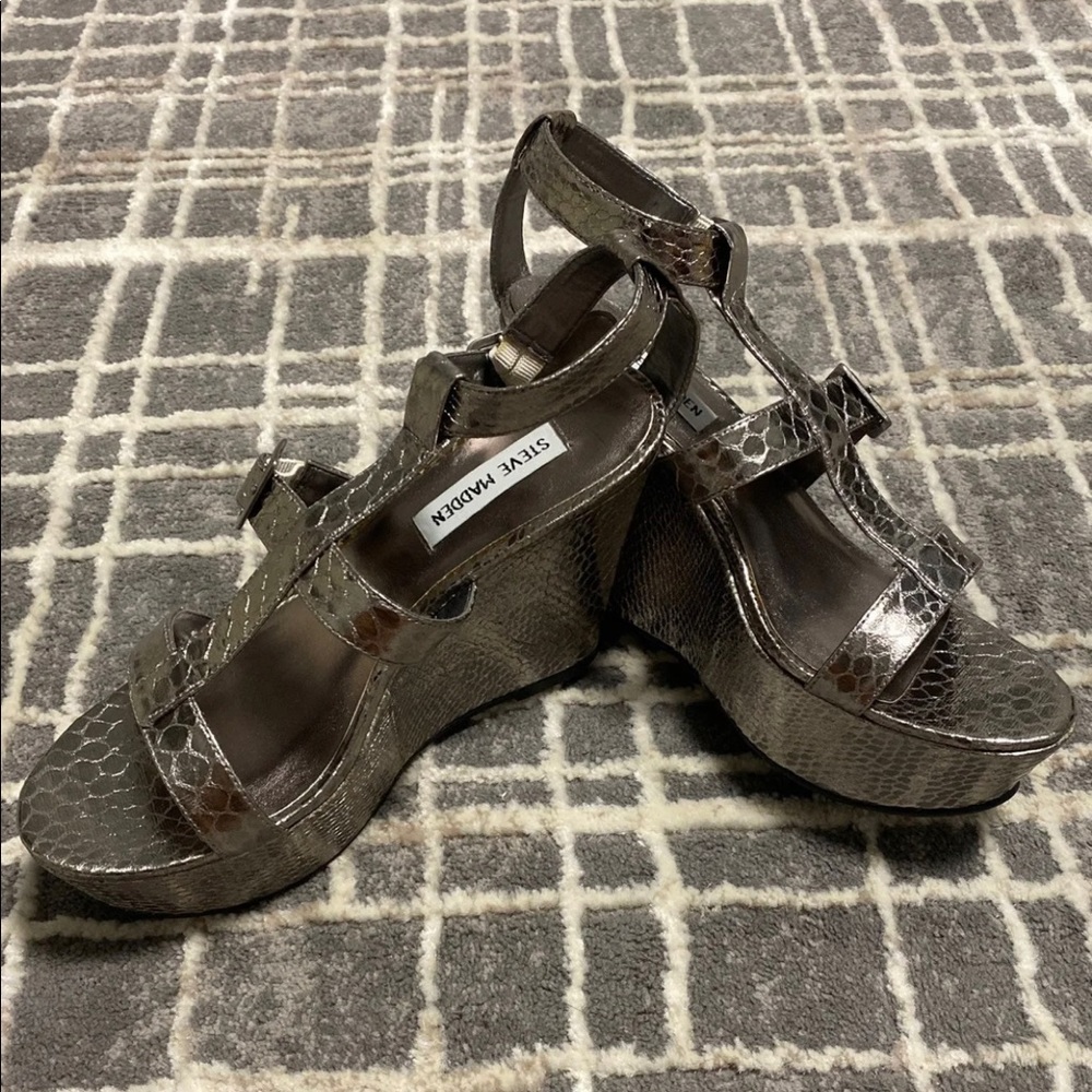 Steve Madden Wedges